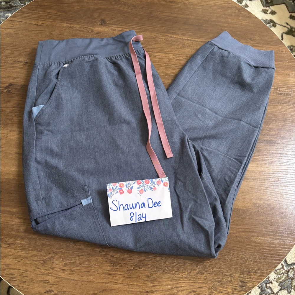 Figs Jogger Scrubs